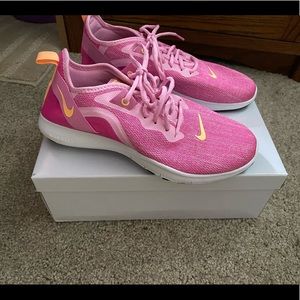 New Nike Flex TR9 sneakers